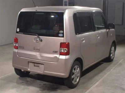 Toyota Pixis Space