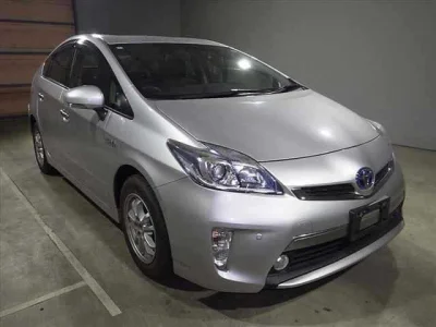Toyota Prius PHV