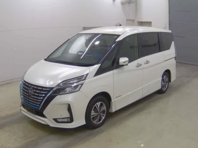 Nissan Aura