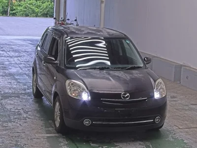 Mazda Verisa