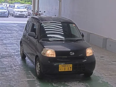 Daihatsu Esse
