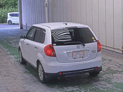 Mazda Verisa