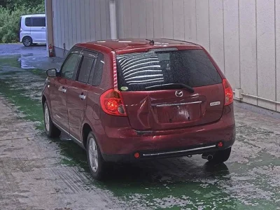 Mazda Verisa