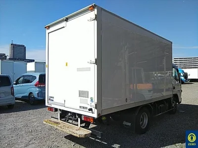 Mitsubishi Fuso Canter