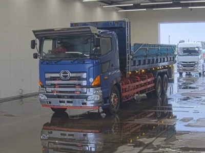 Hino PROFIA