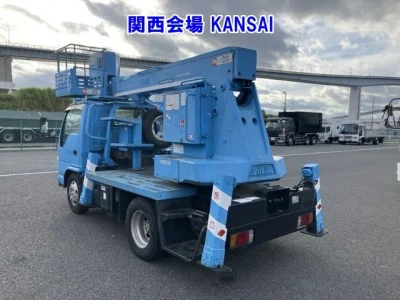 Isuzu ELF