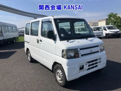 Mitsubishi Minicab Van