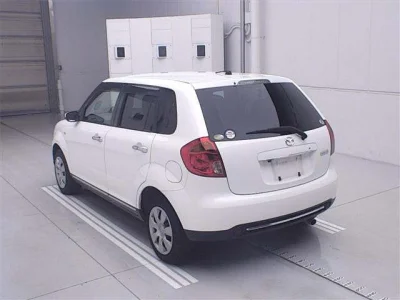 Mazda Verisa
