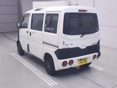 Mitsubishi Minicab Van