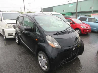 Mitsubishi i