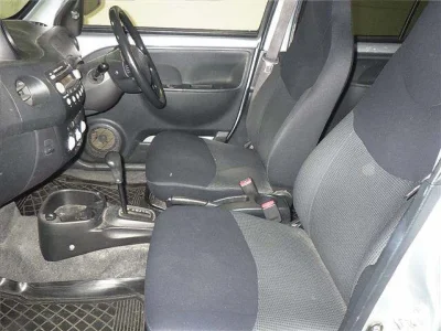 Daihatsu Esse