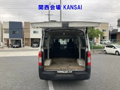 Nissan Caravan