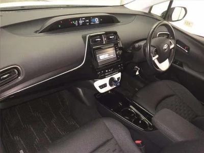 Toyota Prius PHV