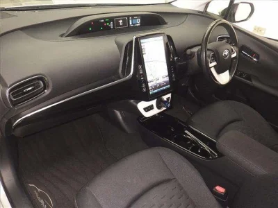 Toyota Prius PHV