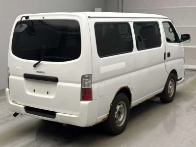 Isuzu Como