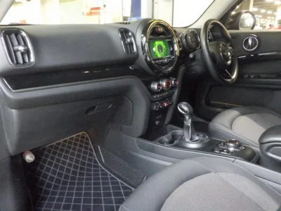MINI Crossover