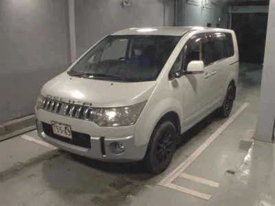 Mitsubishi Delica D:5