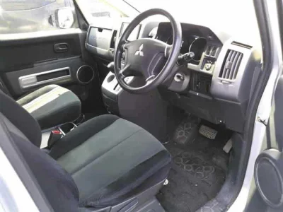 Mitsubishi DELICA D5