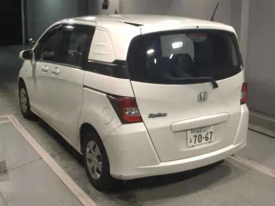 Honda Freed Spike