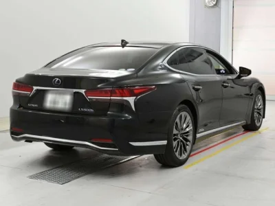 Lexus LS500h