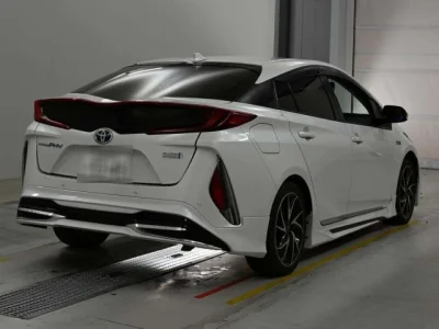 Toyota Prius PHV