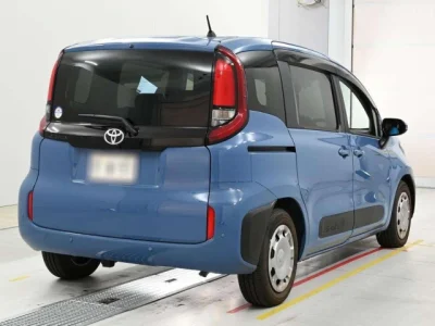 Toyota Sienta