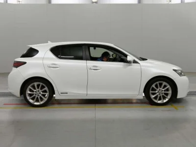 Lexus CT200h