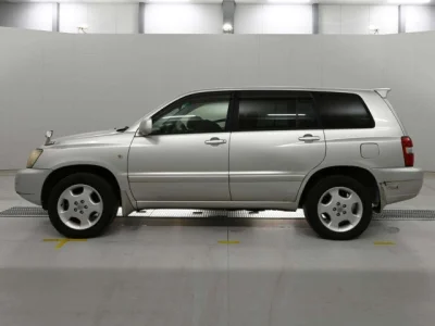 Toyota Kluger V