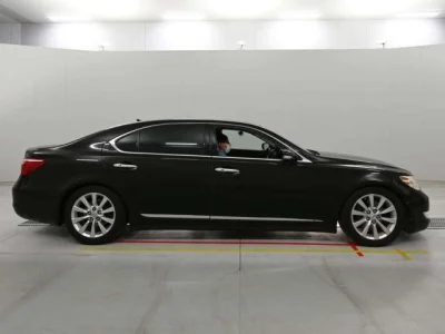 Lexus LS460L