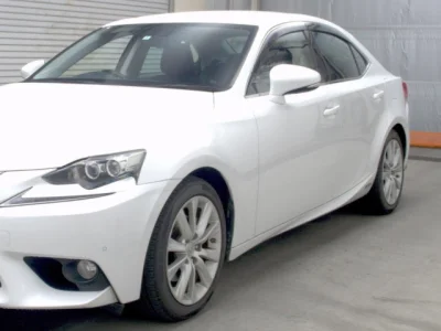 Lexus IS300h