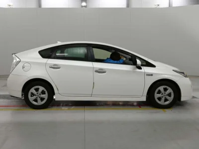 Toyota Prius PHV