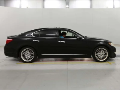 Lexus LS460L