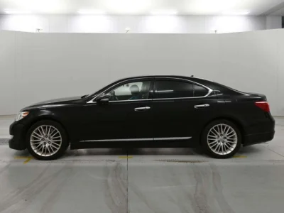 Lexus LS460L