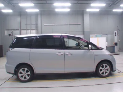 Toyota Estima Hybrid
