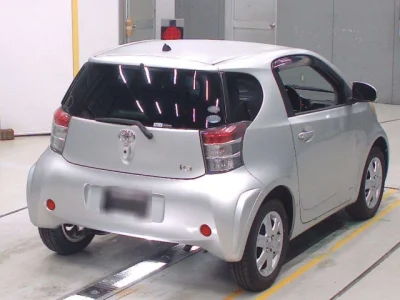 Toyota iQ