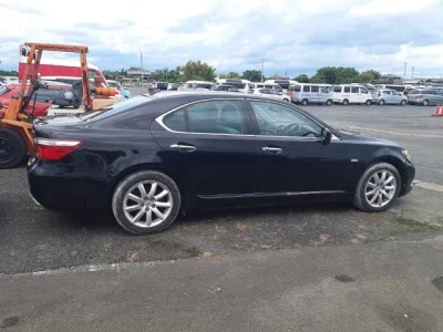Lexus LS460L