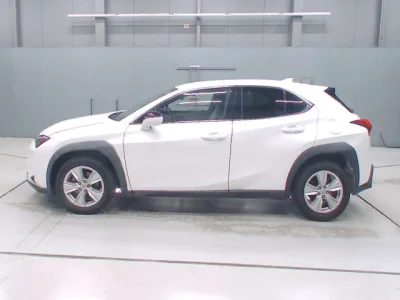 Lexus UX200