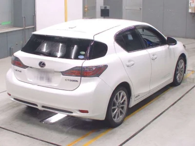 Lexus CT200h