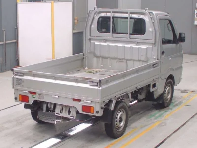 Nissan NT100 Clipper
