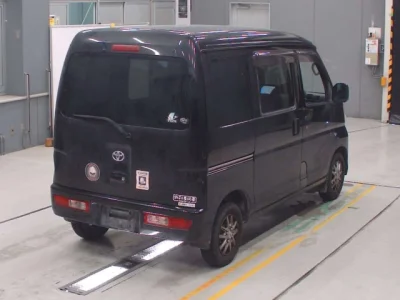 Toyota Pixis Van