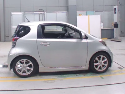 Toyota iQ