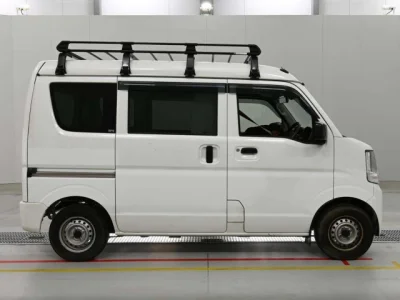 Mitsubishi Minicab Van