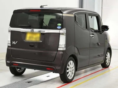 Honda N-Box Slash