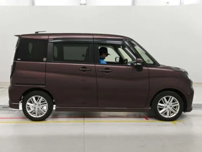 Mitsubishi Delica D:2