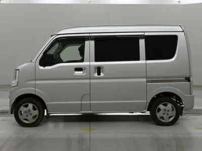 Mitsubishi Minicab Van