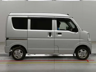 Mitsubishi Minicab Van