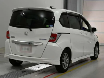 Honda Freed Spike