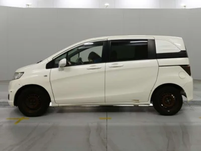Honda Freed Spike