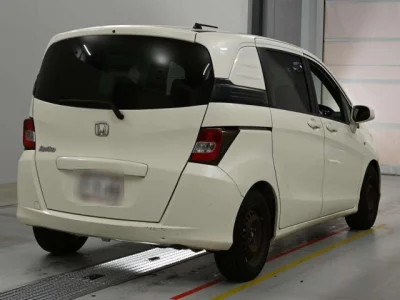 Honda Freed Spike