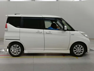 Mitsubishi Delica D:2